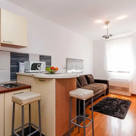 Cosmopolitan Apartment Zadar